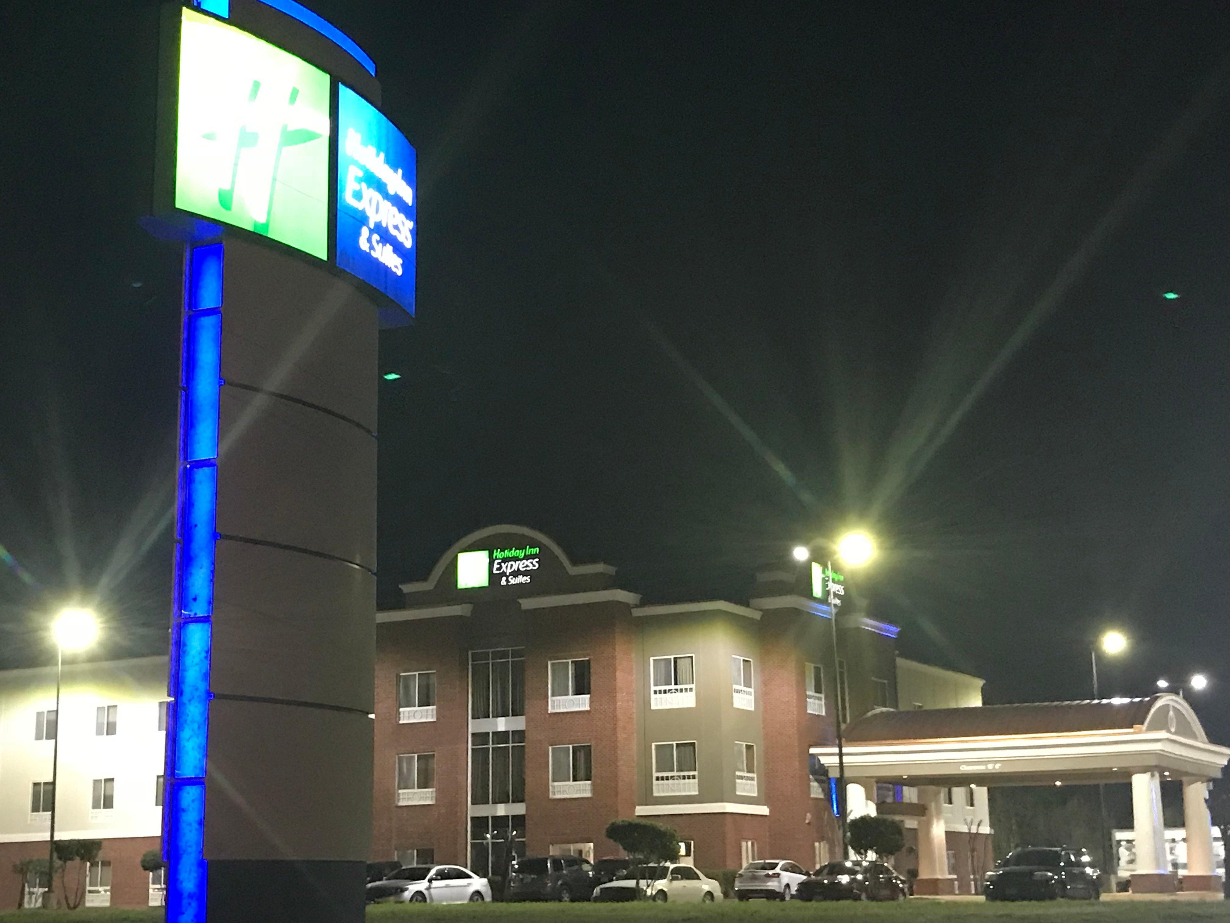 Holiday Inn Express Hotel & Suites Canton, An Ihg Hotel Exterior foto