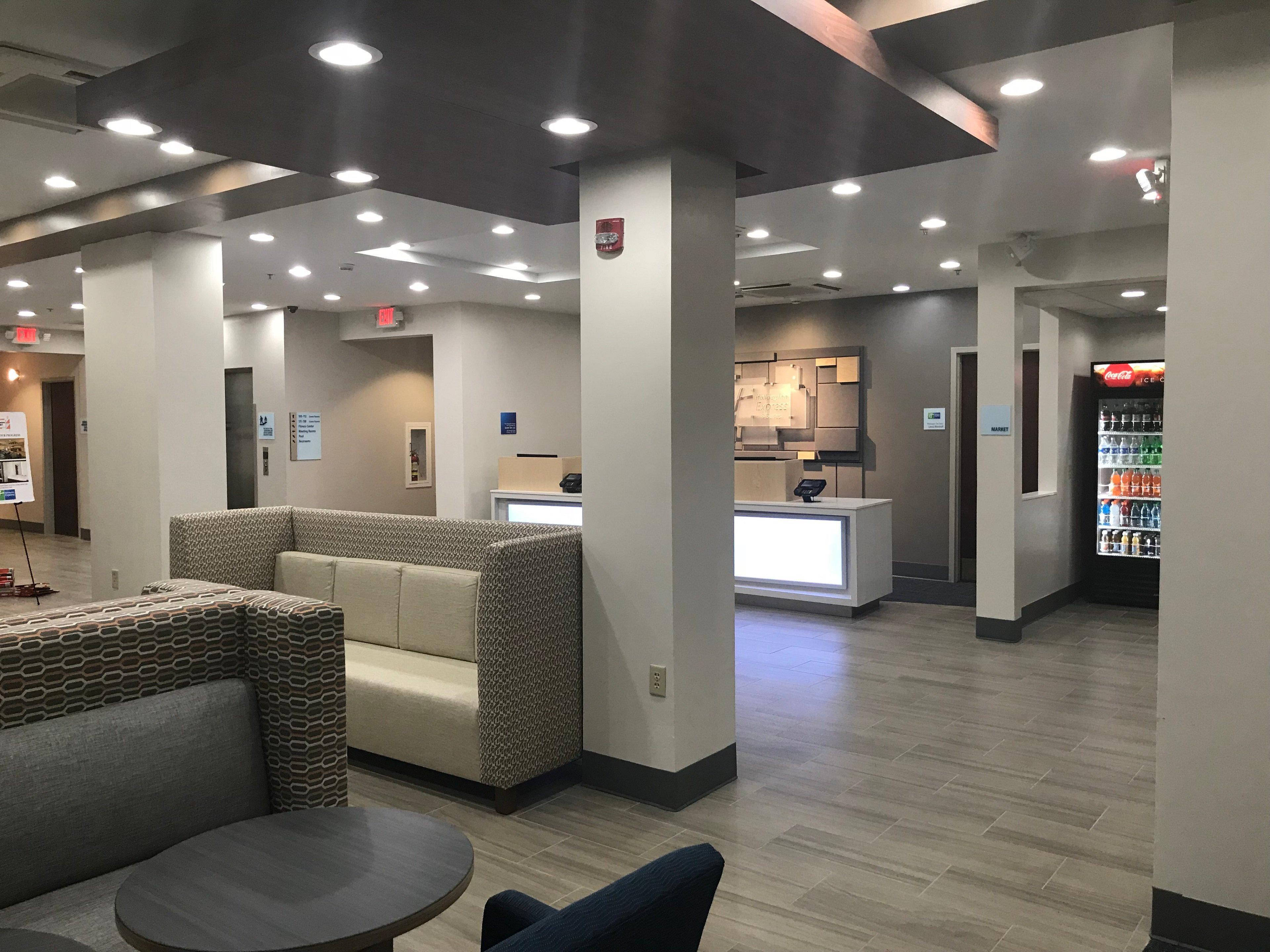 Holiday Inn Express Hotel & Suites Canton By Ihg Exterior foto