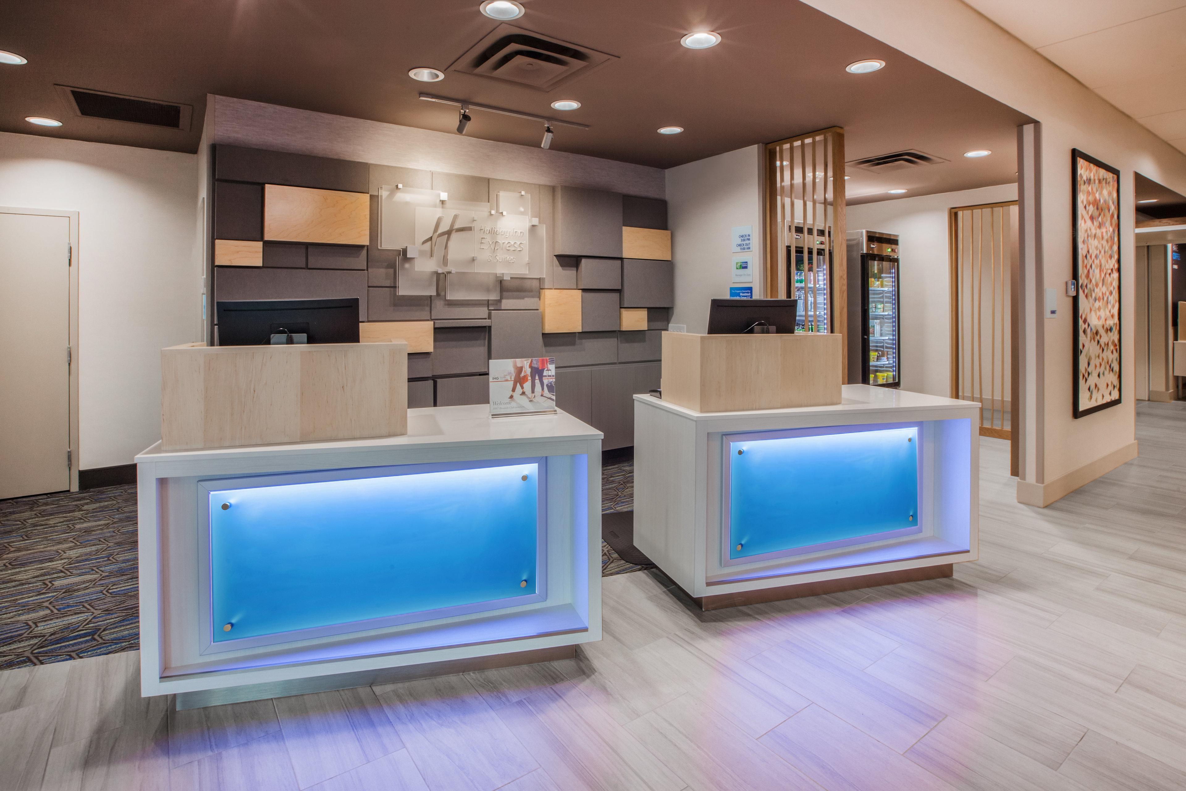 Holiday Inn Express Hotel & Suites Canton By Ihg Exterior foto