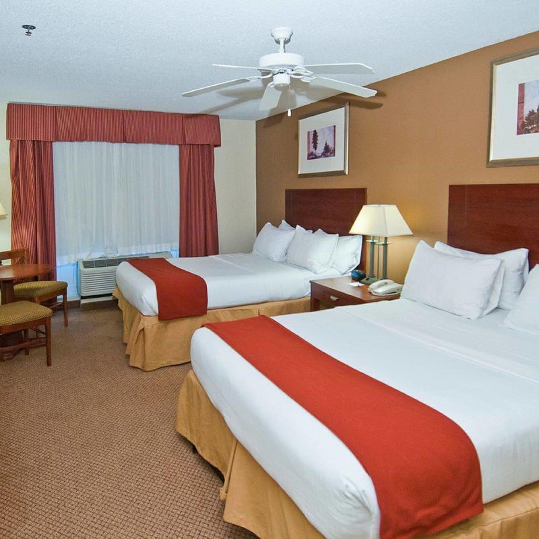 Holiday Inn Express Hotel & Suites Canton By Ihg Exterior foto