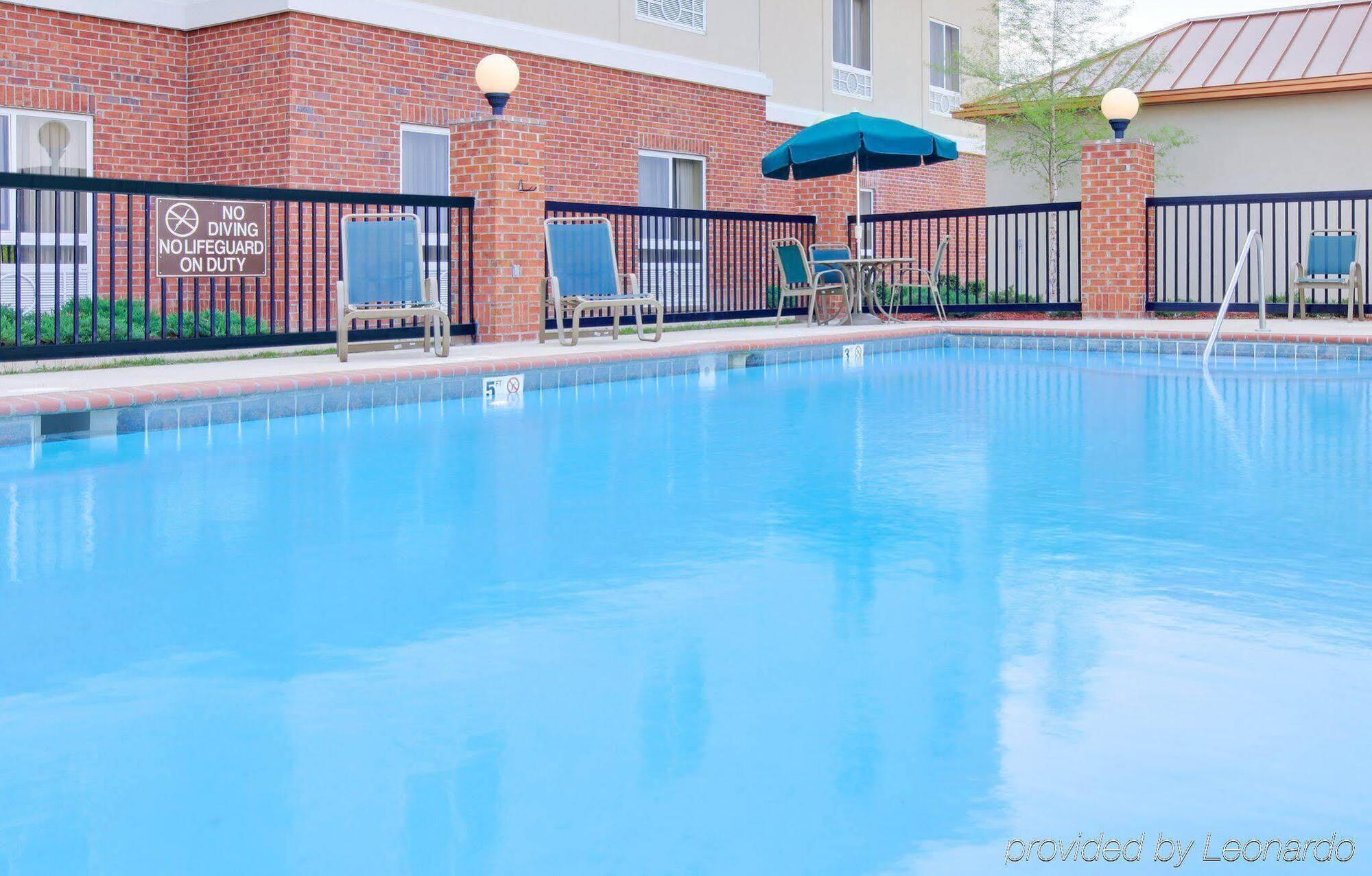 Holiday Inn Express Hotel & Suites Canton By Ihg Exterior foto